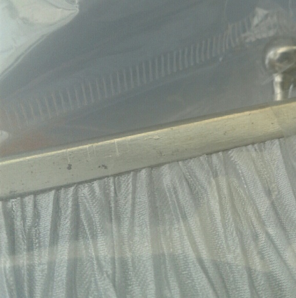 Close Out 🎉🎈Fashion Satin Purse Grey/Silver - Picture 3 of 8